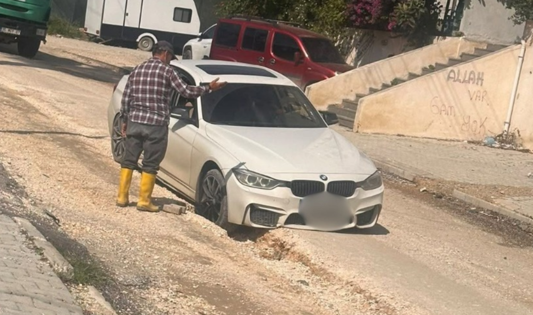 Hatay’ın Samandağ ilçesinde altyapı çalışmaları nedeniyle kazılan ve uzun süre