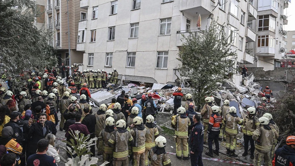 İstanbul Maltepe’de 5 kişinin hayatını kaybettiği binanın 4 kaçak katı