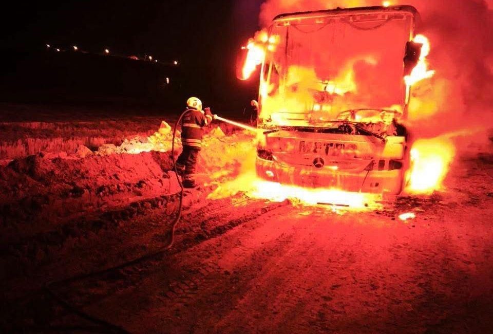 Hatay’ın Antakya ilçesi Maraşboğazı mevkisinde seyir halindeyken alev alan boş