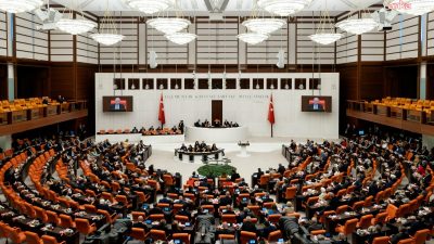 Emekli maaşlarına ocak ayında yapılacak artışın yanı sıra, yaş gruplarına