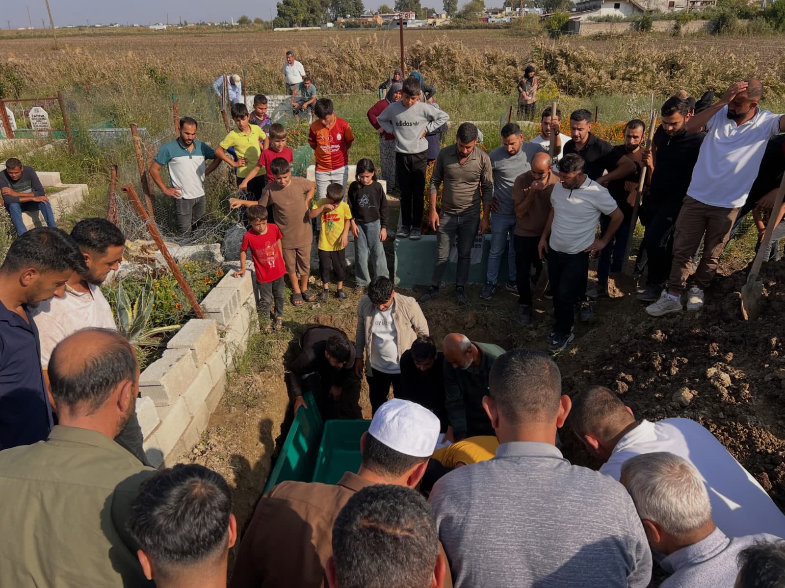 Hatay’ın Reyhanlı ilçesinde otomobilin çarptığı 36 yaşındaki Ayşe Yetek ile