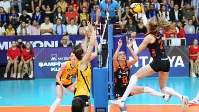 VakıfBank, Eczacıbaşı’nı 3-2 yenerek 2026 Kadınlar AXA Sigorta Şampiyonlar Kupası’nı